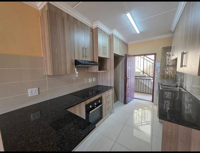 2 BEDROOM APARTMENT FOR SALE IN FAIRLEAD